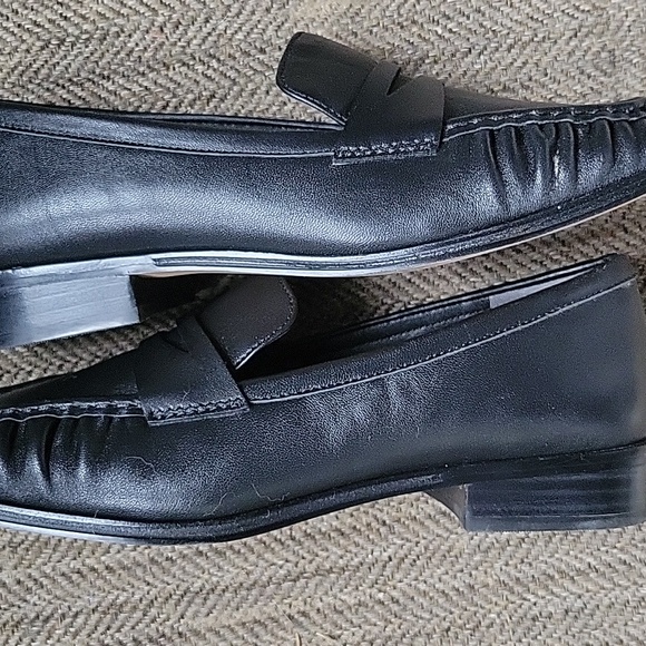 J. Crew Women's Sleek Black Leather Flats - Picture 3 of 4